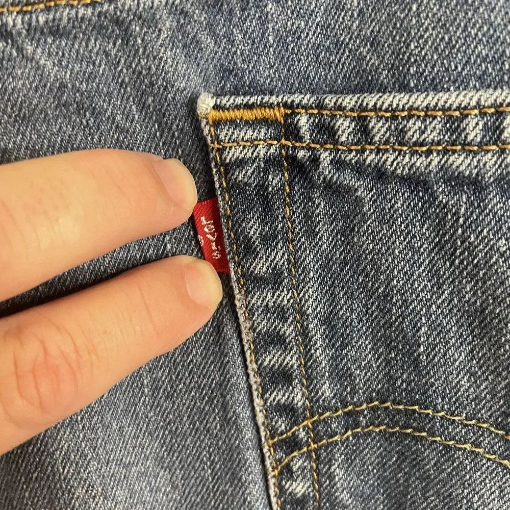 Levi's 505 Men's Regular Fit Jeans Size 42 x‎ 30 Medium Wash Blue Denim 5 Pocket